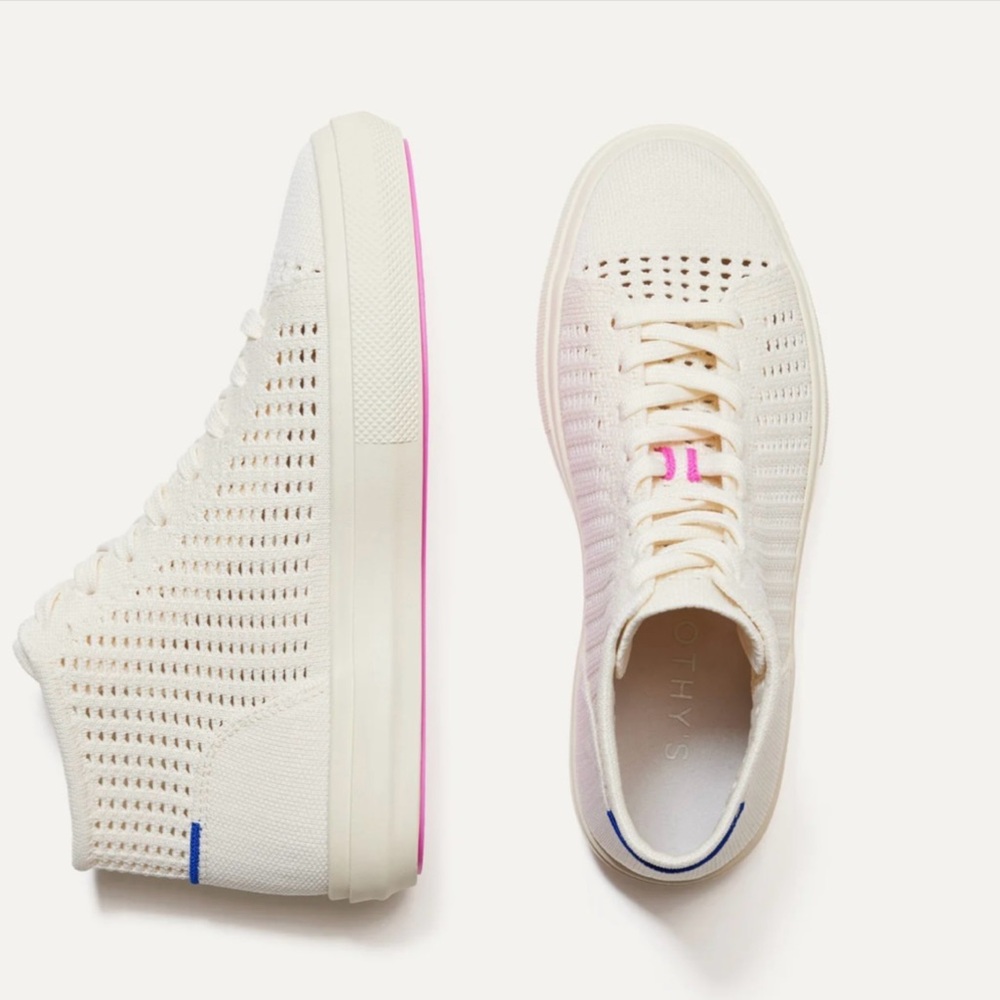 EEUC Rothy’s Courtside White Sneakers Size 9
Like New!